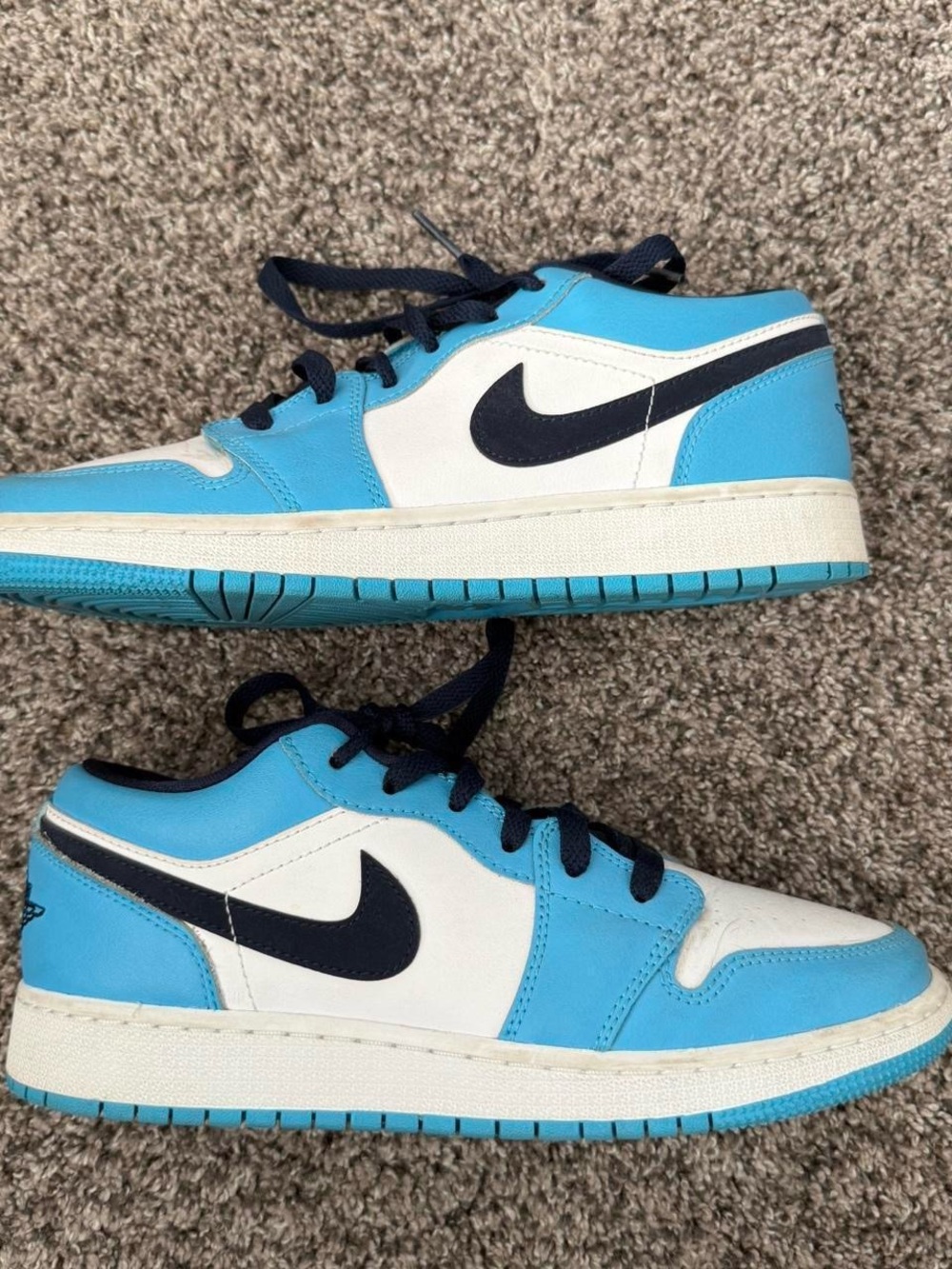 Nike Kids Light Blue and White Low-Top Sneakers - Picture 3 of 5